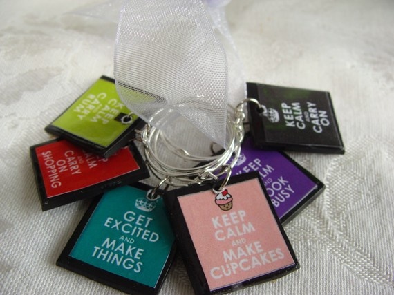 KEEP CALM Wine Glass Charm Identifier