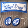 VICTORIA Blue Toile Hairclip and Teardrop Dangle Gift Set