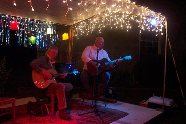 Music, plugged!