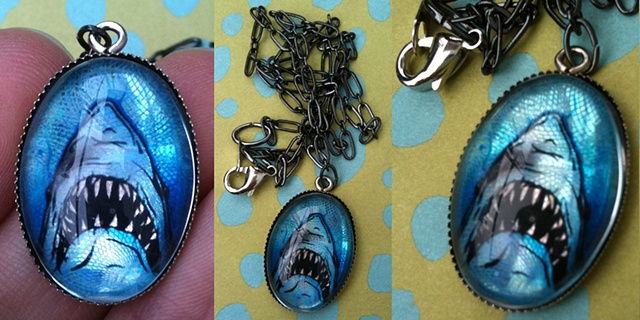 jaws necklace
