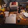 desk
