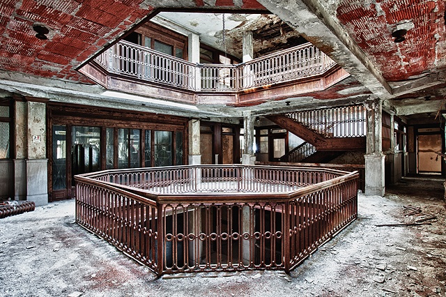 urban decay photography urbex beautiful deconstruction office building detroit