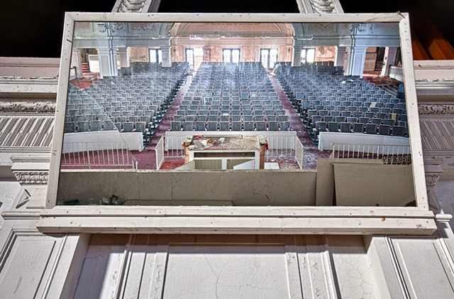urban decay photography urbex beautiful deconstruction church chicago 