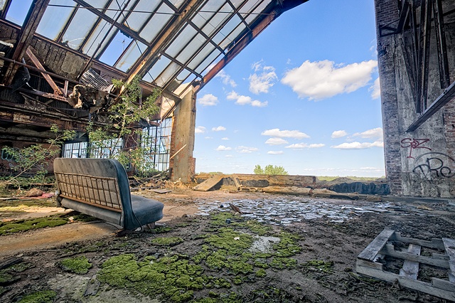 urban decay photography urbex beautiful deconstruction automobile car industry detroit