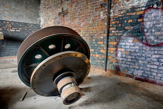 urban decay photography urbex beautiful deconstruction automotive automobile industry detroit