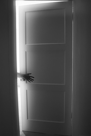 Enter lyvphoto.com